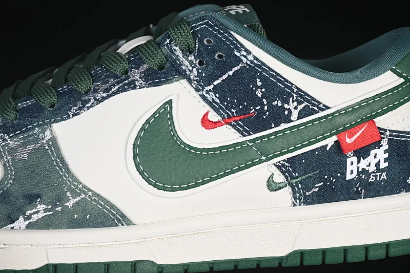 All categories Nk SB Dunk Series Nk SB Dunk Low High-end customized low-top sneakers Nike SB Dunk Low BAPE joint white army green Anniversary high-end customized low-top casual sneakers SC0601-465